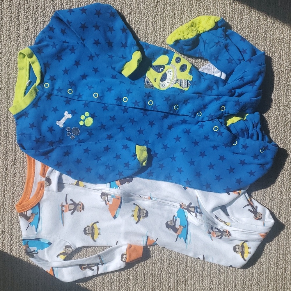 Set of 2 footies by Carter's and Pekkle